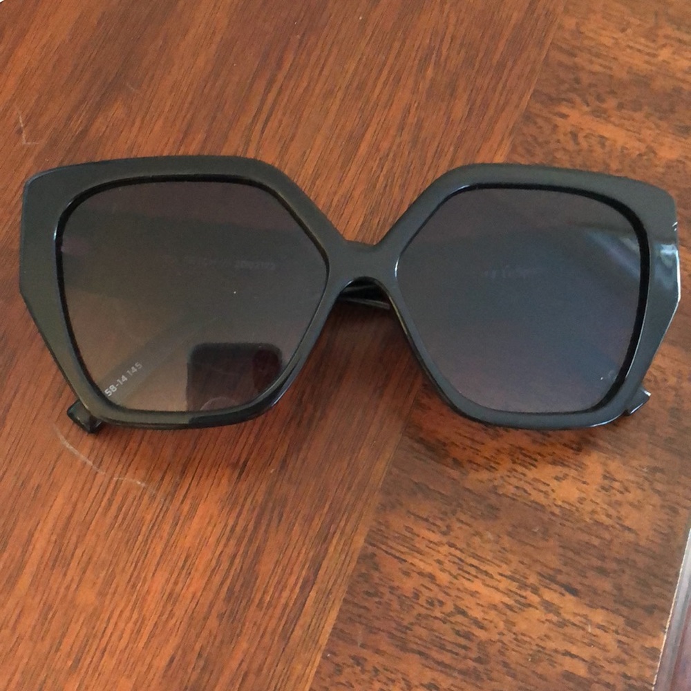 Le Specs So Fetch Sunglasses